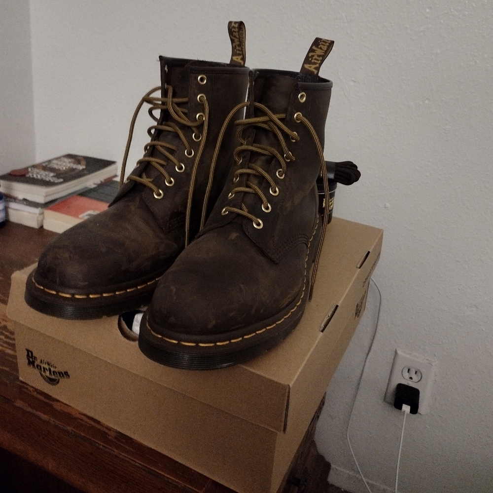 Men's Dr. Martens 1460 Leather Boots. Size 11. Aztec Crazy Horse Brown Leather.